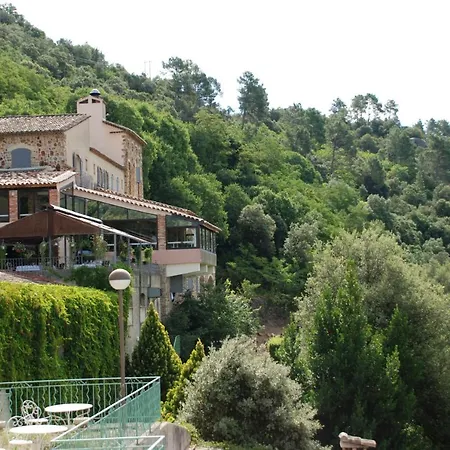Hotel Hôtel&restaurant Les 3 Barbus 4*