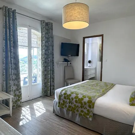 Hotel Hôtel&restaurant Les 3 Barbus 4*