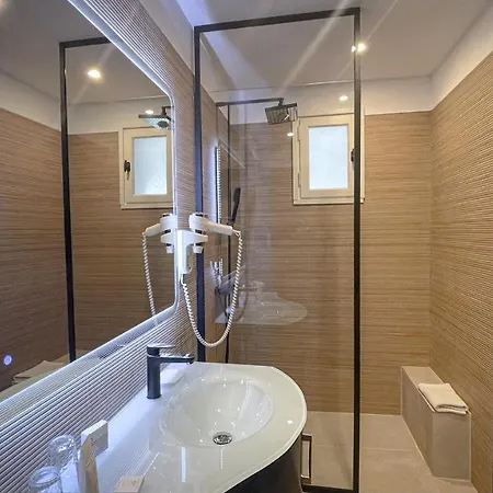 Hotel & Restaurant Les 3 Barbus Hotel 4*