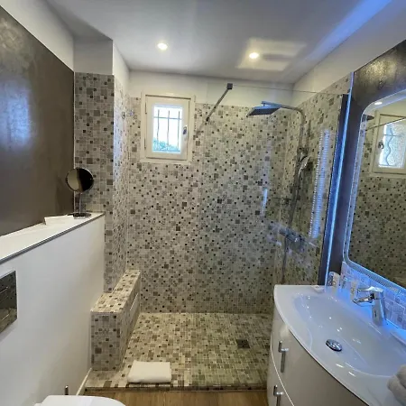 Hôtel&restaurant Les 3 Barbus Hotel 4*